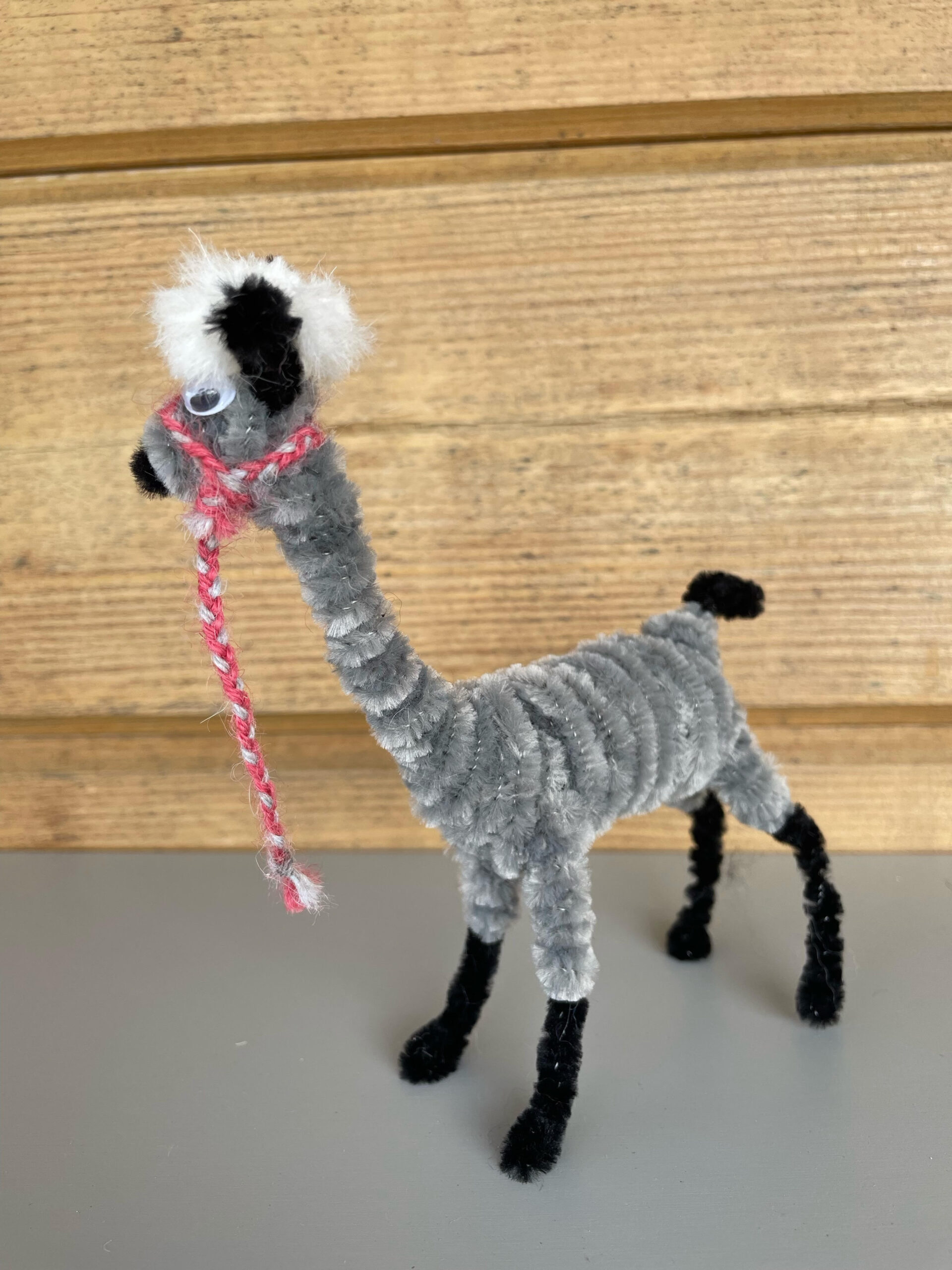 Pipe Cleaner 'Paca - Grey - Image 3